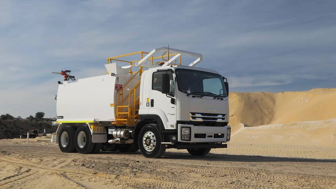 Isuzu water cart